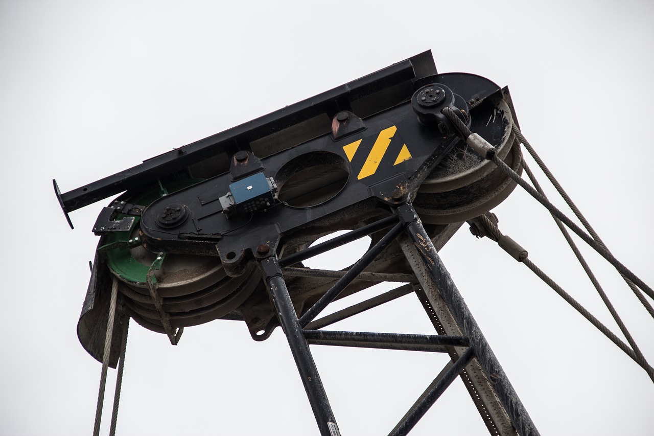 Technologie a informatika spolu souvisí.